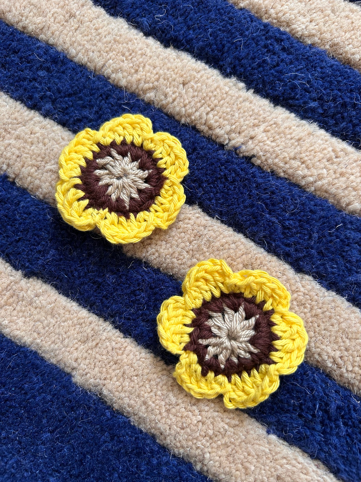 Crochet flower clip set