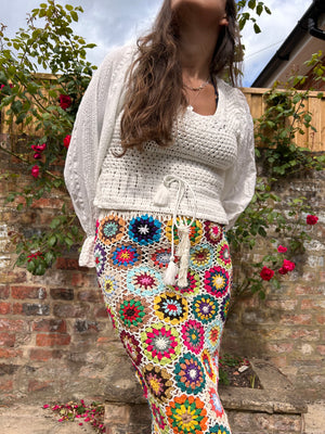 Midi Meadow in White Floral Crochet Skirt