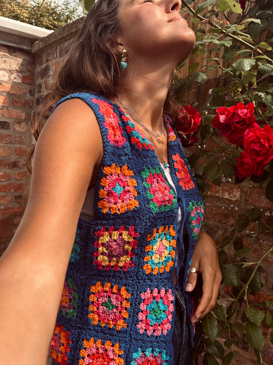 Cleo Granny square vest in blue (XL)