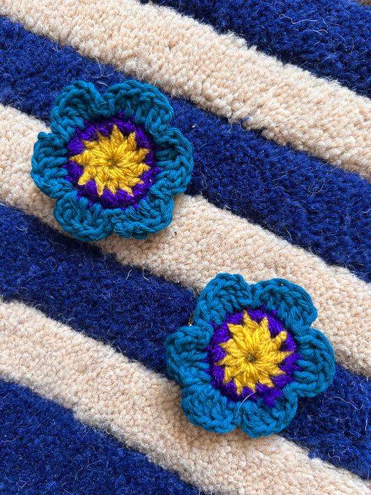 Crochet flower clip set