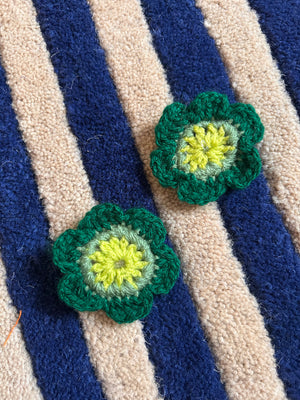 Crochet flower clip set