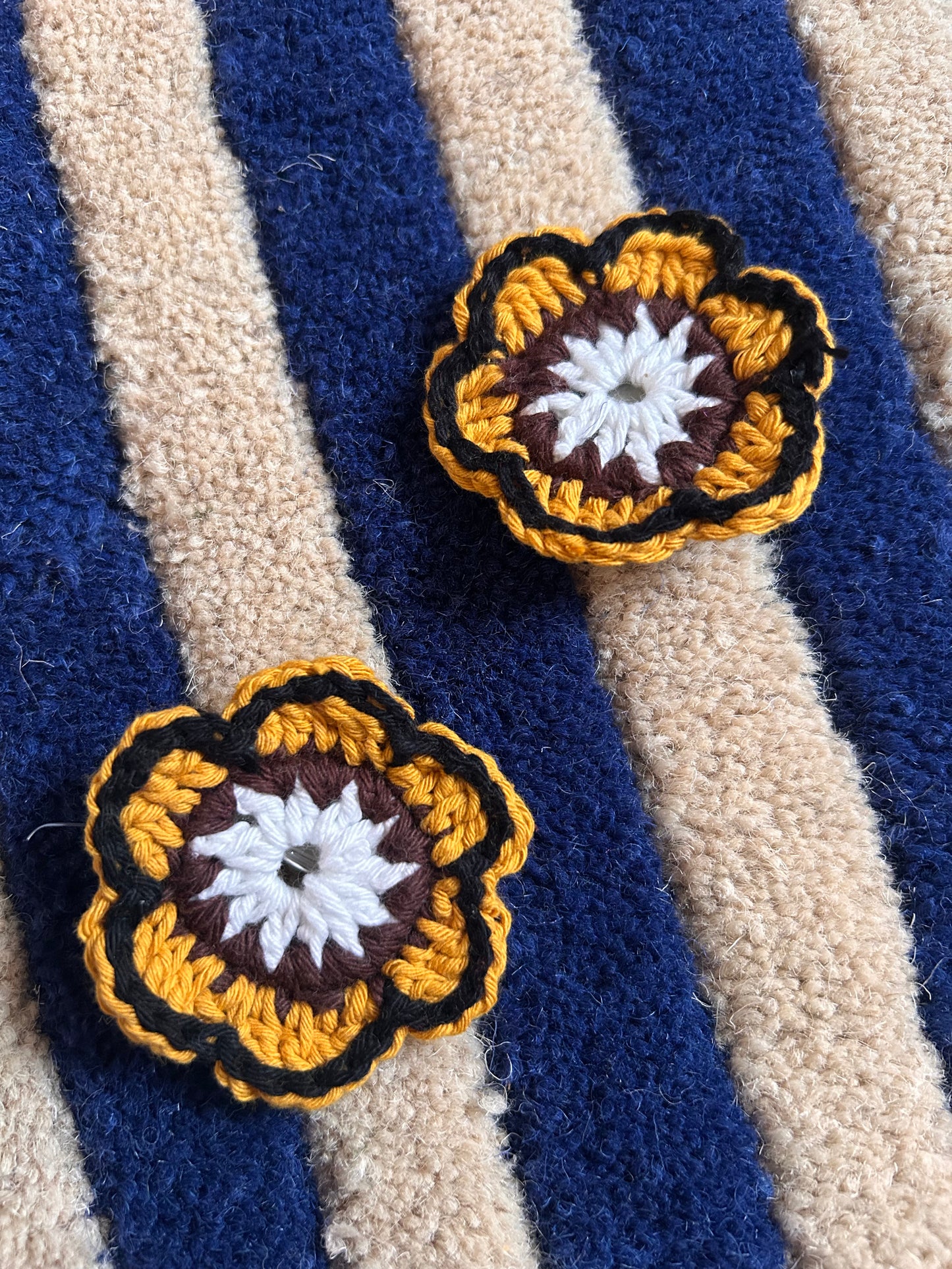 Crochet flower clip set